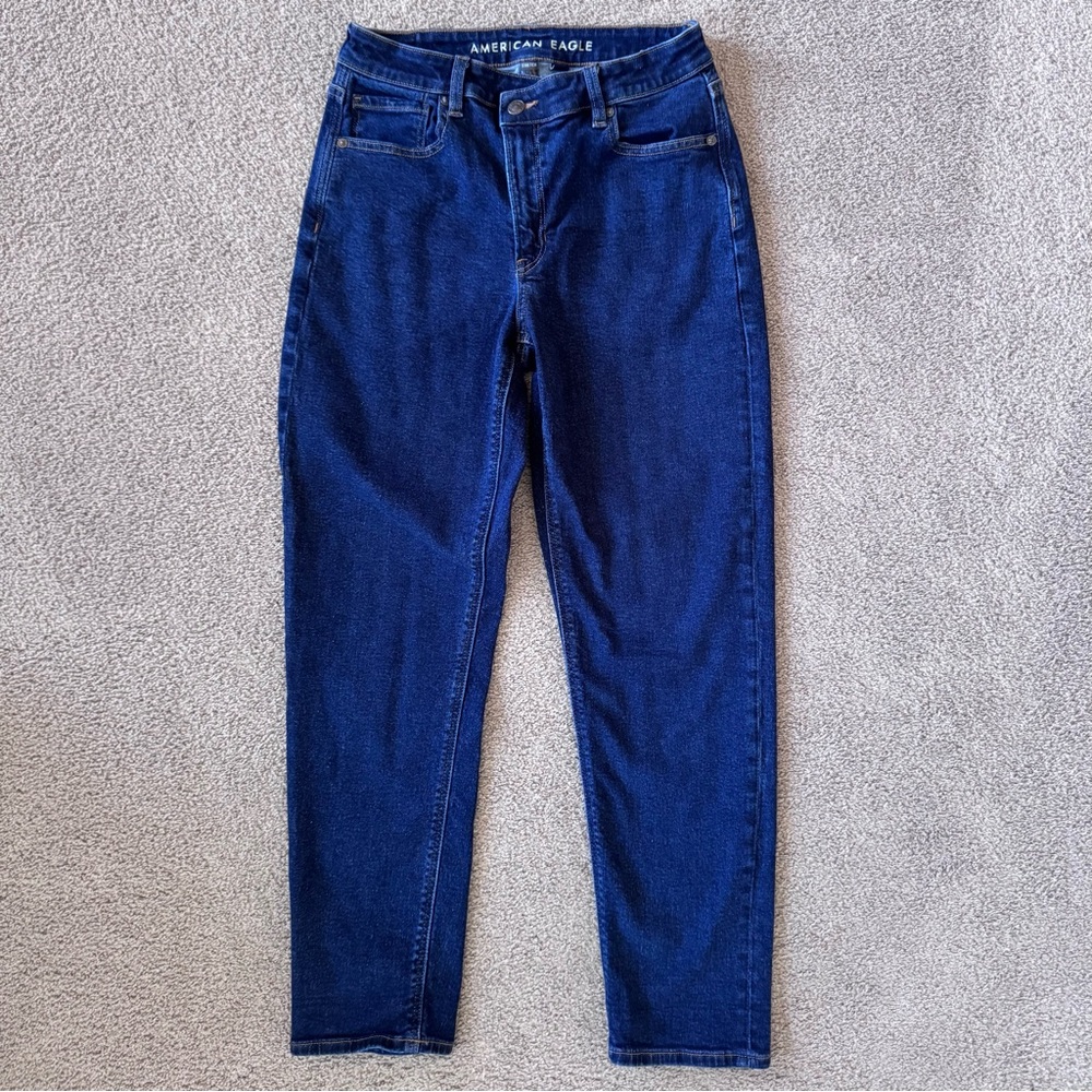 AMERICAN EAGLE • Women’s Dark Wash Stretch “Mom Jean” Size- 6 - Picture 3 of 5